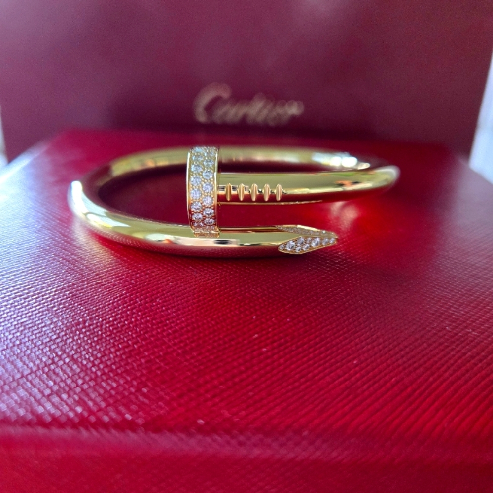 Cartier Juste Un Clou Bracelet Diamonds Large Medium model